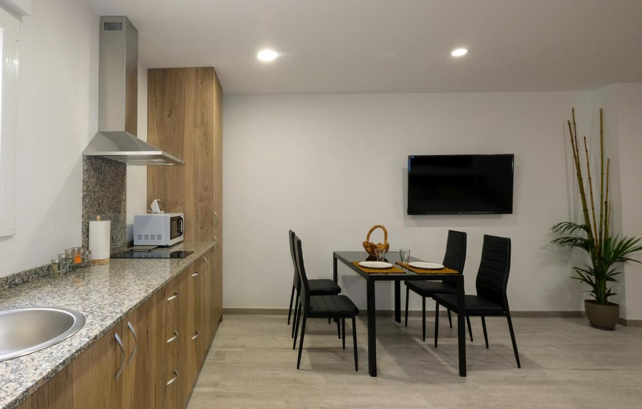 Gegant De Pedra Apartaments Adzaneta Екстер'єр фото