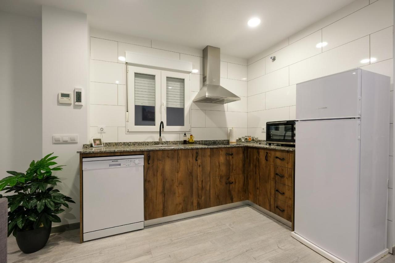 Gegant De Pedra Apartaments Adzaneta Екстер'єр фото