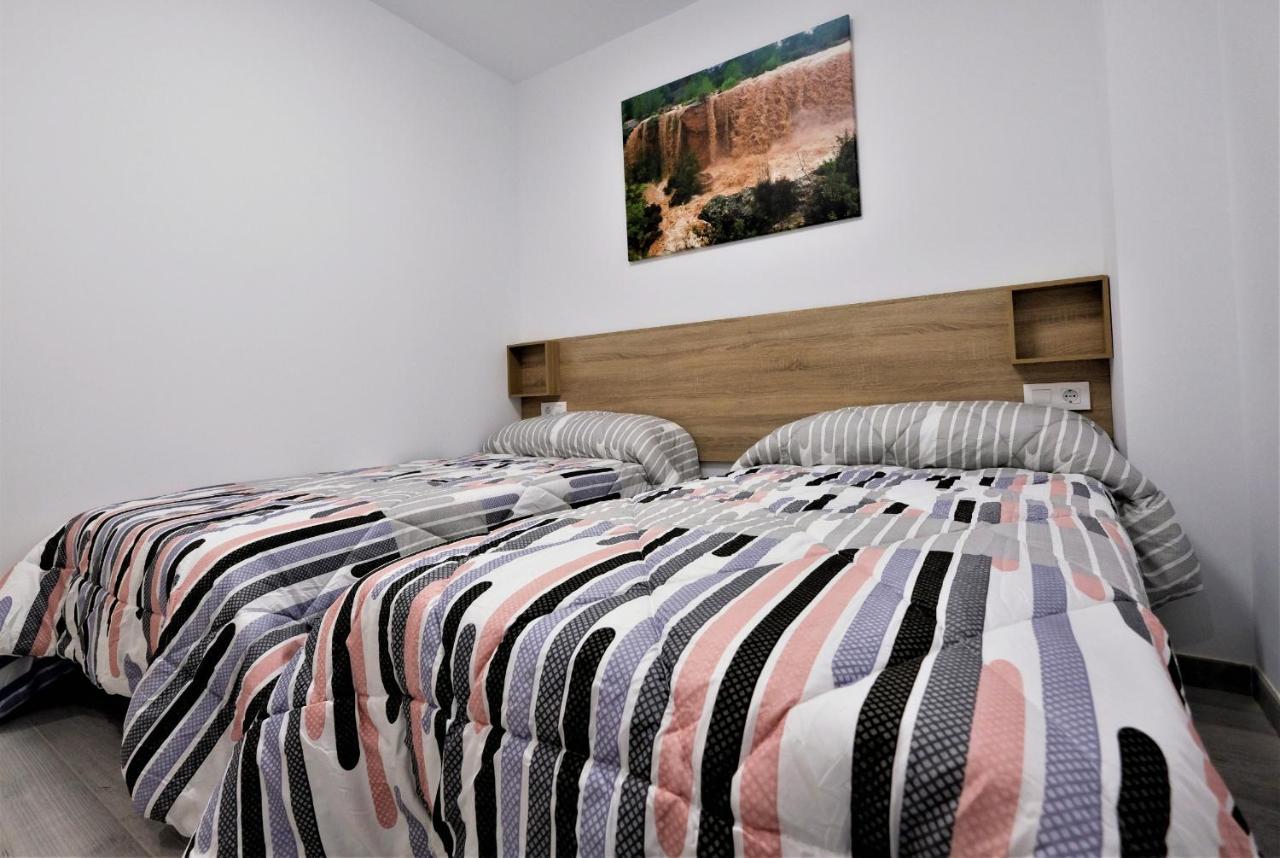 Gegant De Pedra Apartaments Adzaneta Екстер'єр фото