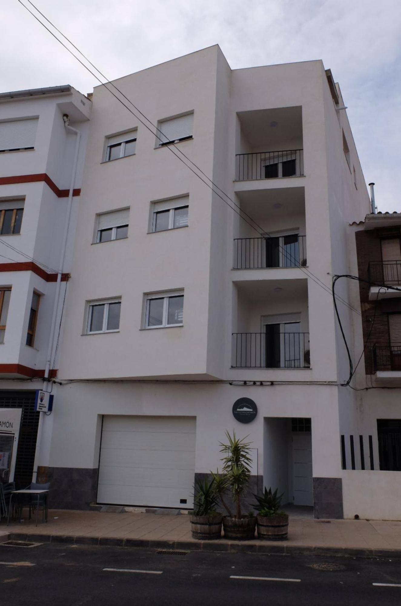 Gegant De Pedra Apartaments Adzaneta Екстер'єр фото